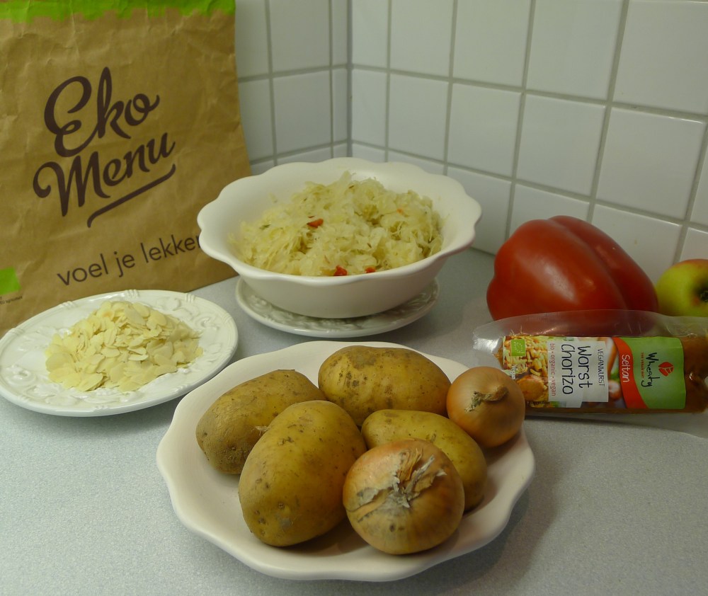 EKOmenu_Zuurkool_Rösti_Paprika_Amandel_VeganChorizo-Appel-L1040814